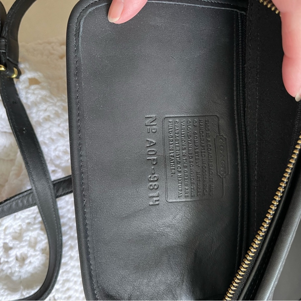 Coach… Vintage black Coach! Super clean❗️ - Picture 9 of 9
